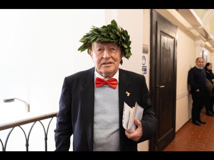 Tre lauree conseguite dal 2018 a Macerata, l'ultima a 89 anni