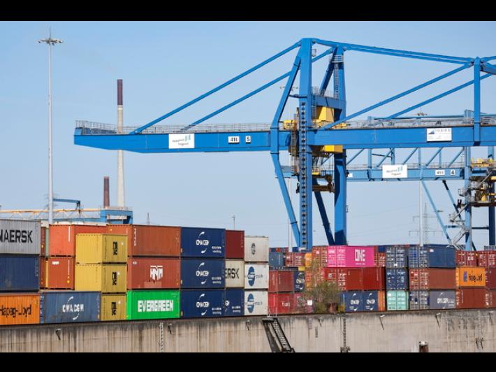 La Casa Bianca: "I dazi al 10% rimangono per tutti i Paesi" 