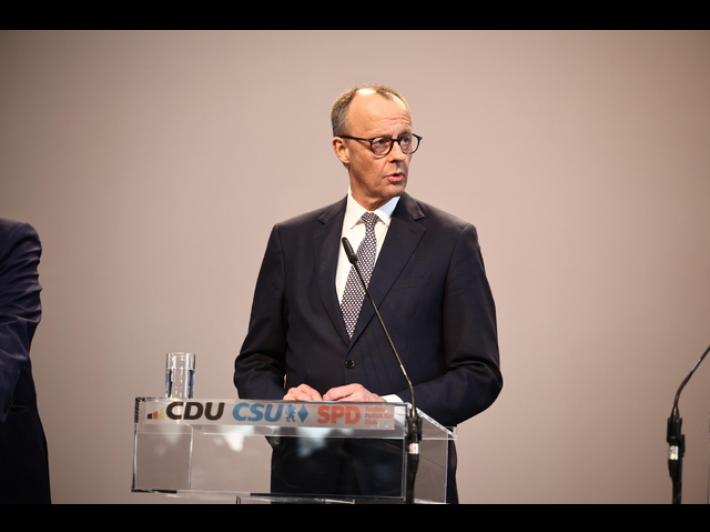 Merz, 'Mosca ha commesso un grave crimine di guerra a Sumy'