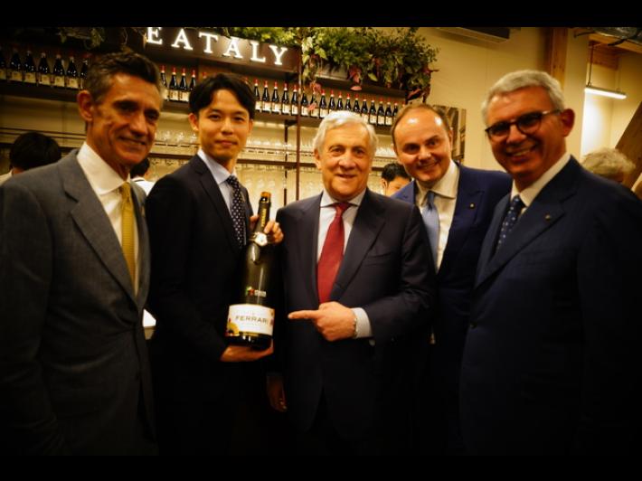 Expo Osaka: a Padiglione Italia brindisi con Ferrari Trento