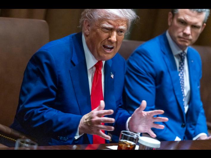 Trump, annuncio dazi su semiconduttori in settimana