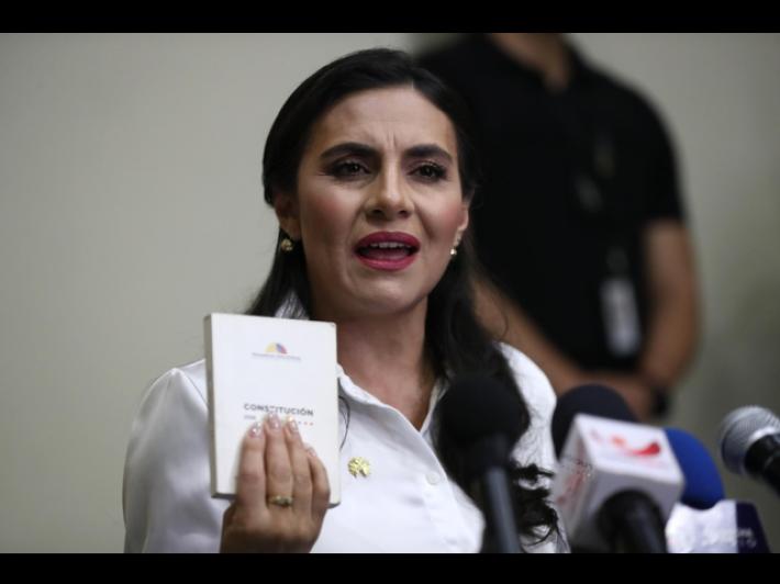 Quito, la vicepresidente accusa Noboa di 'violare la democrazia'