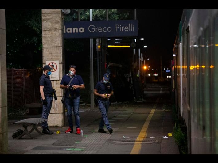 Treno investe e uccide ragazza di 17 anni a Milano
