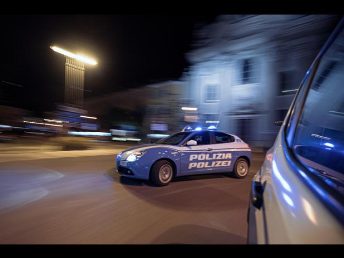 Il padre picchia la madre, bambina di 11 anni chiama il 112