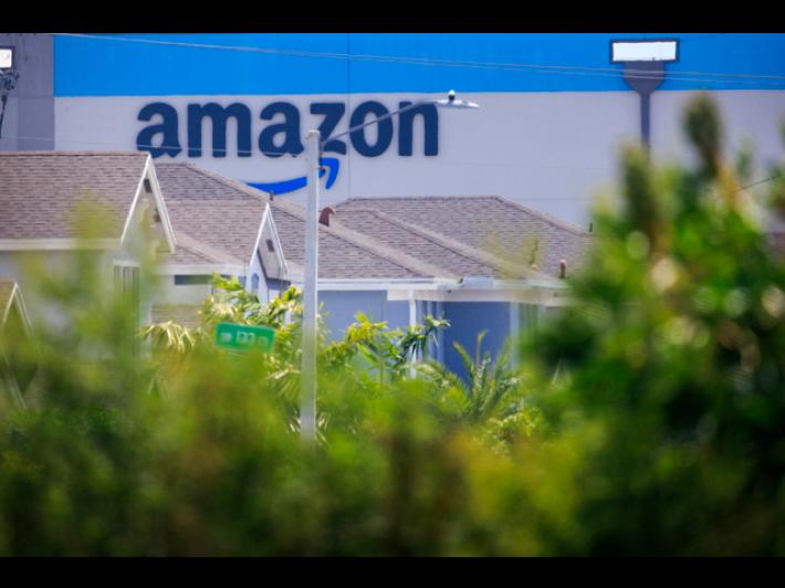 Amazon sfida Starlink e lancia i suoi primi satelliti internet