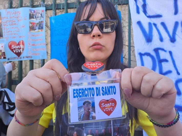 Giovane ucciso: l'"Esercito di Santo", 'vogliamo giustizia'