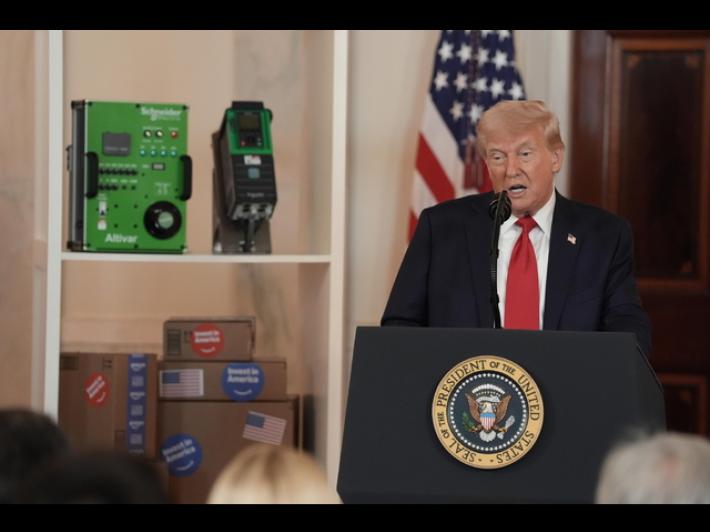 Trump, 'buone probabilit&agrave; di accordo sui dazi con la Cina'