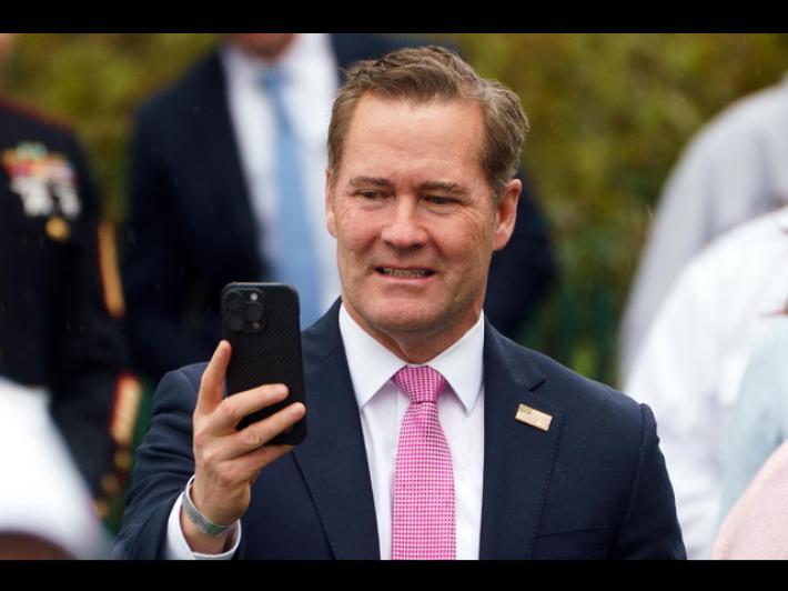 Mike Waltz verso le dimissioni dopo il chatgate