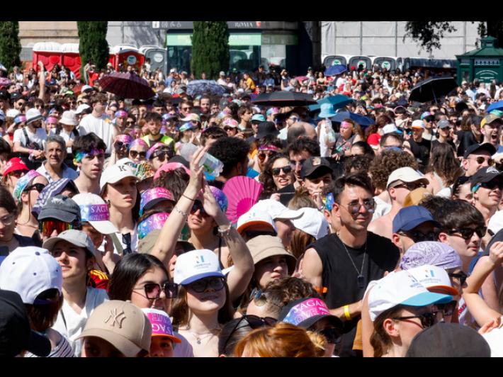 1 Maggio: Dente al Concertone, 'fate amore non guerra'