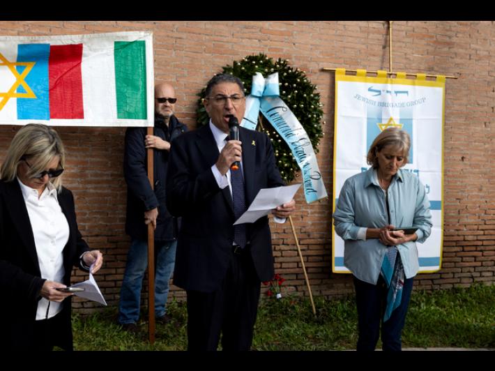 Ebrei Roma, da palco 1 maggio invocano nostra distruzione