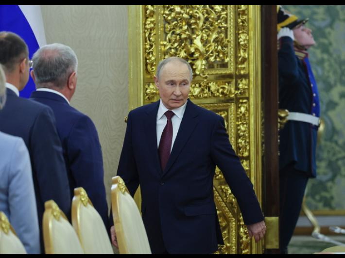 Media russi, scatta la tregua di 3 giorni decisa da Putin