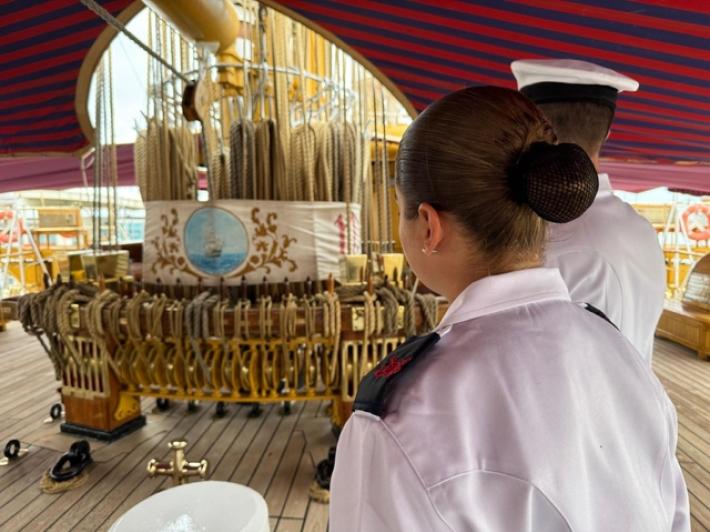 Da Calasetta all'Amerigo Vespucci in giro per il mondo