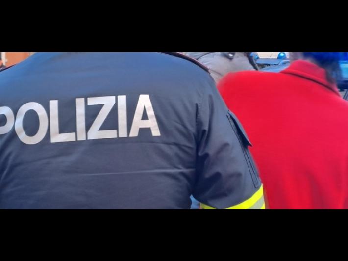 Violenta aggressione alla ex, salvata da 3 stranieri a Prato