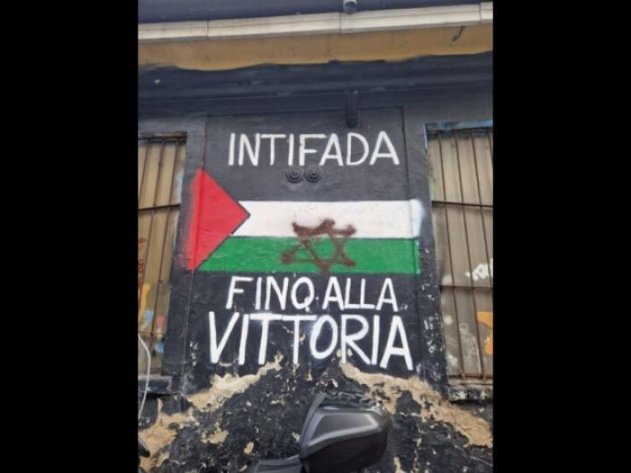 Centro sociale Vittoria, 'atto vandalico e minacce da sionisti'