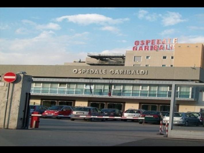  Auto si schianta contro muro, morta bambina di 15 mesi 