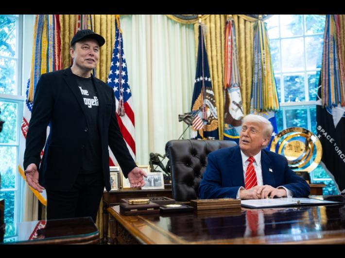 E' scontro aperto fra Trump e Musk: "Elon &egrave; impazzito", volano accuse 