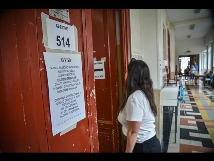 Amministrative, l'affluenza alle 23 &egrave; intorno al 37%