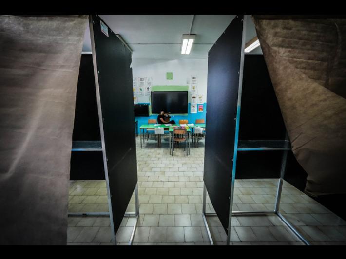 Referendum, alle 23 l'affluenza &egrave; intorno al 22%