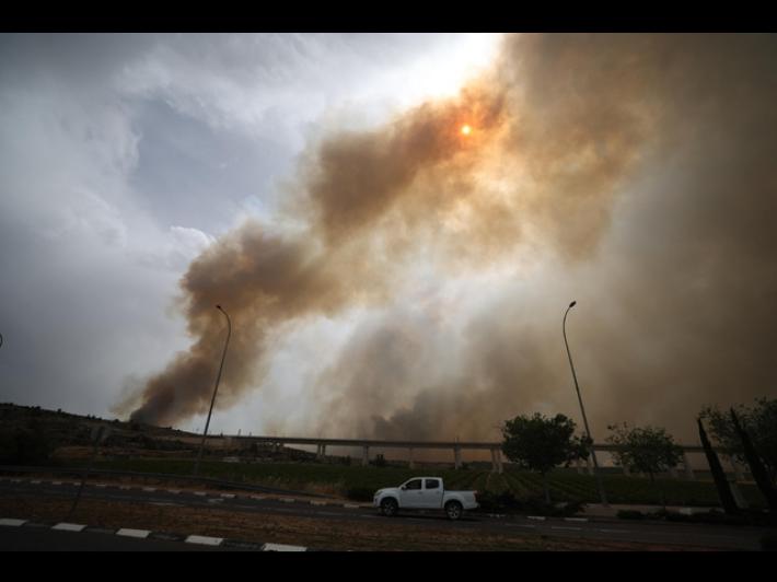 Nuovo attacco dell'Iran, esplosioni a Tel Aviv