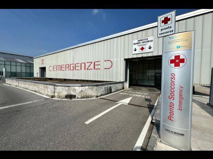 Morto il bimbo di 7 anni caduto in piscina nel Salernitano