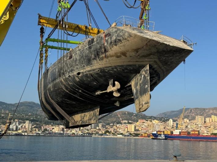 Bayesian, concluso recupero, i mezzi lasciano la Sicilia