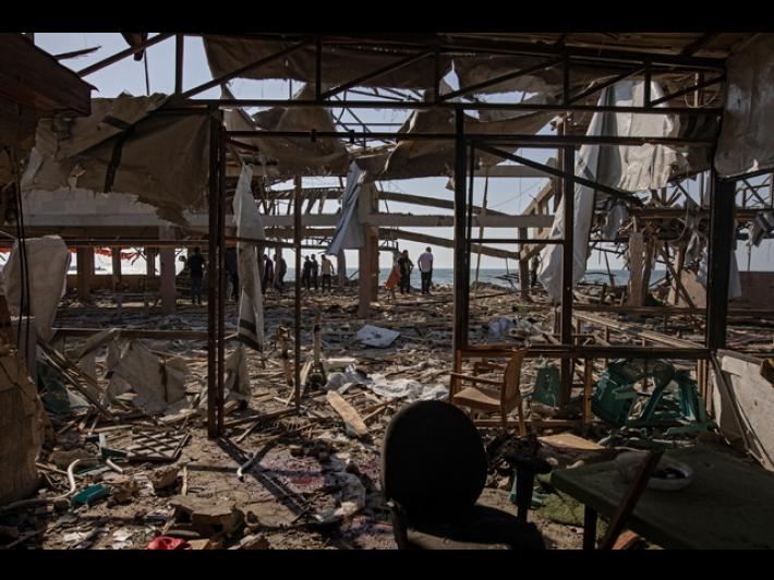 The Guardian, 'Israele ha lanciato bomba illegale su Gaza'