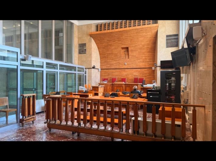 Spinse il compagno gi&ugrave; dal balcone, condannata a nove anni