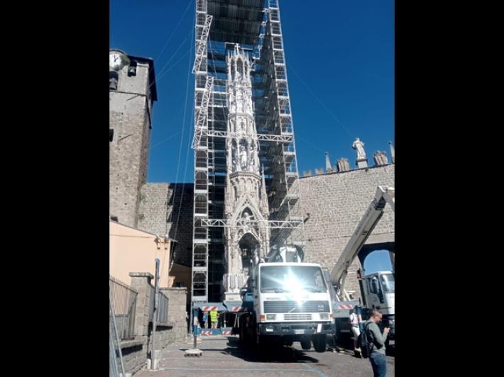 Dies Natalis svetta a S. Sisto, assemblata macchina S. Rosa