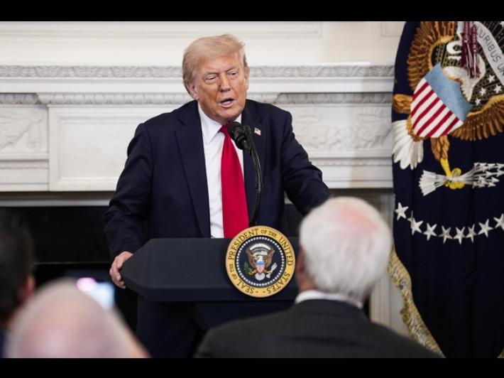 Corte Suprema, Trump pu&ograve; procedere con tagli a istruzione