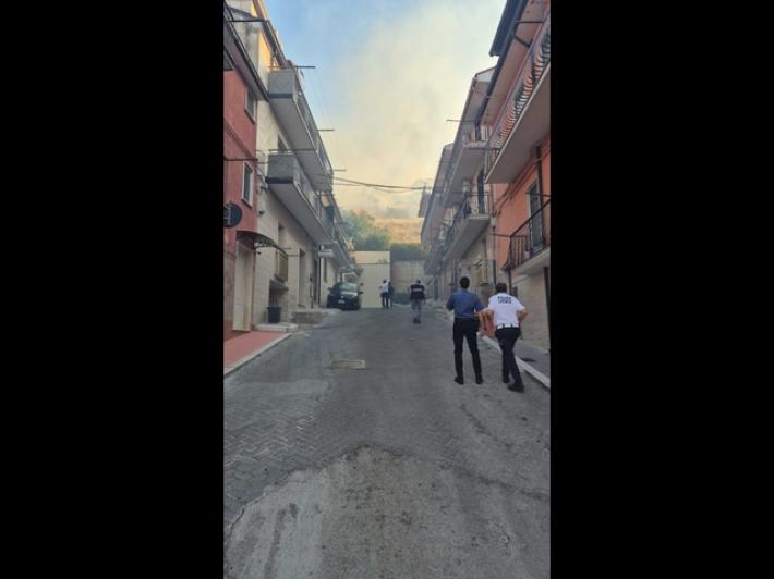 Nuovo incendio a San Giovanni Rotondo, evacuate 50 persone