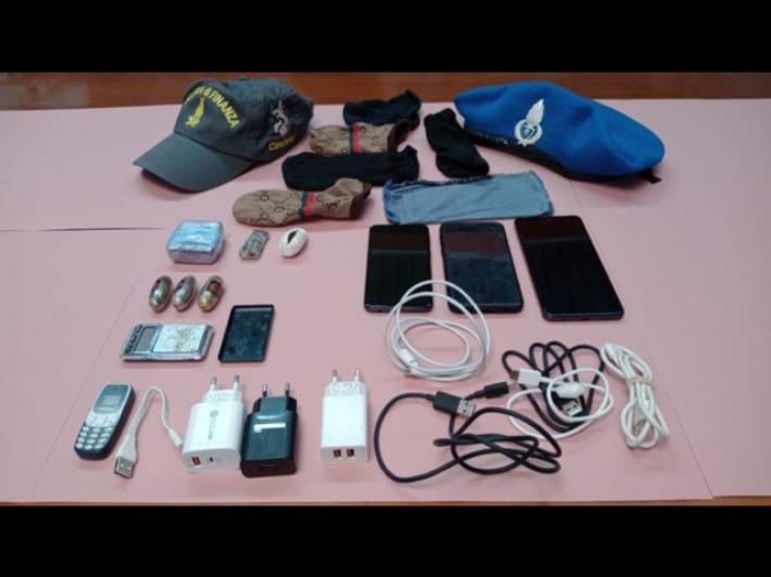 Ispezione in carcere Lecce, trovati droga e smartphone