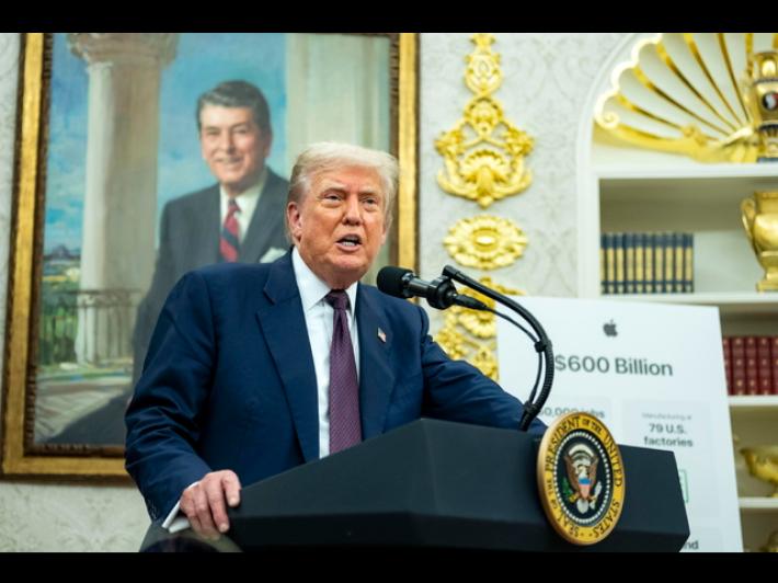 Trump, 'non &egrave; necessario che Putin incontri prima Zelensky'