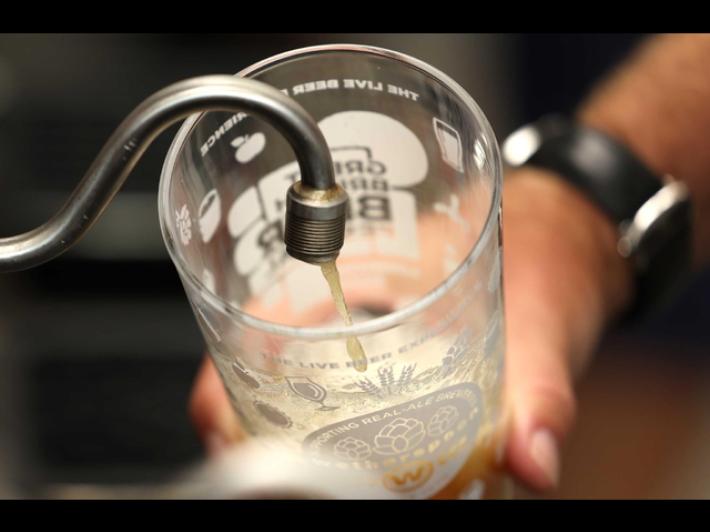 Dieci adolescenti in coma etilico dopo la festa al mare