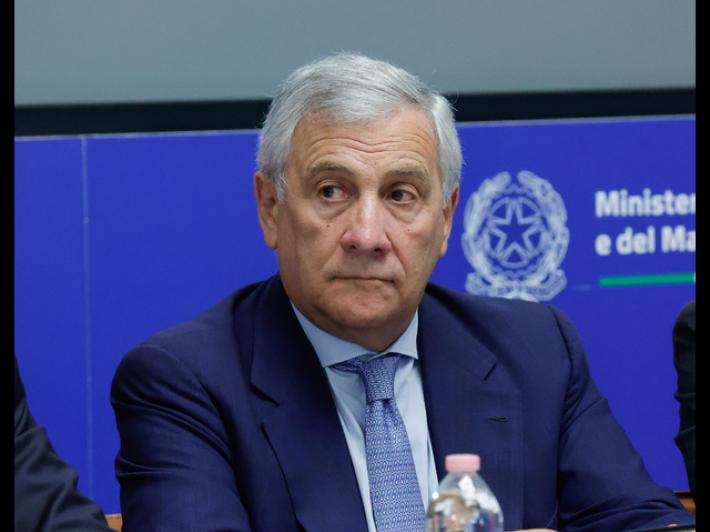 Tajani, 'a rischio nostra sicurezza, Ue partecipi ai negoziati'