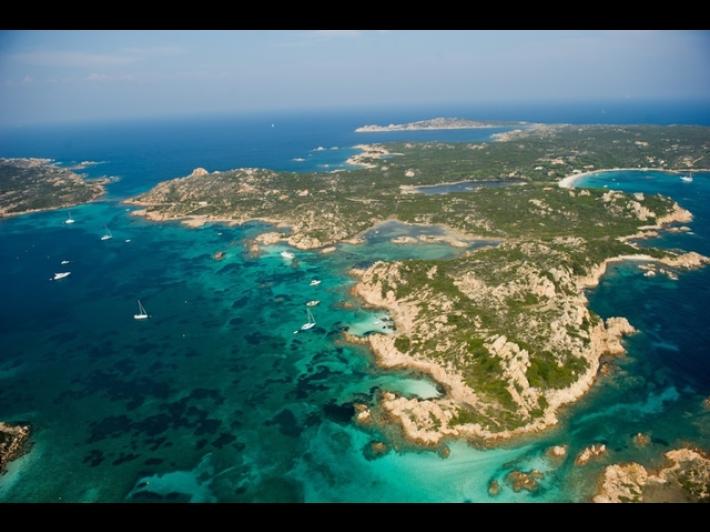 Codacons, multe ridicole per l'invasione di yacht a La Maddalena