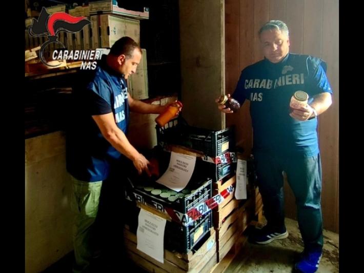 Sequestrate dal Nas 674 chili di conserve a rischio botulino