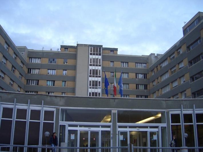 Autopsia sul giovane morto davanti al pc, si allungano i tempi