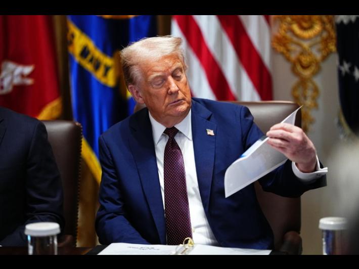 Trump: disponibile a jet Usa per garantire sicurezza Ucraina