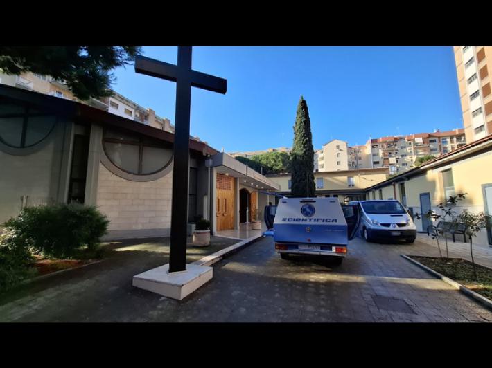 Neonato morto nella culla termica a Bari: chiesto il processo per prete e tecnico