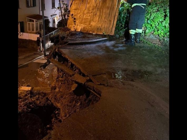 Bomba d'acqua su Trieste, oltre 60 interventi Vigili fuoco