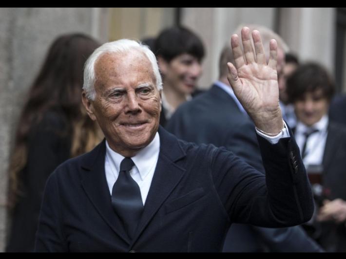 Quell'incontro con Re Giorgio. Quando Armani mi disse: &ldquo;Se vuole vestirsi un po' meglio passi da me&rdquo;