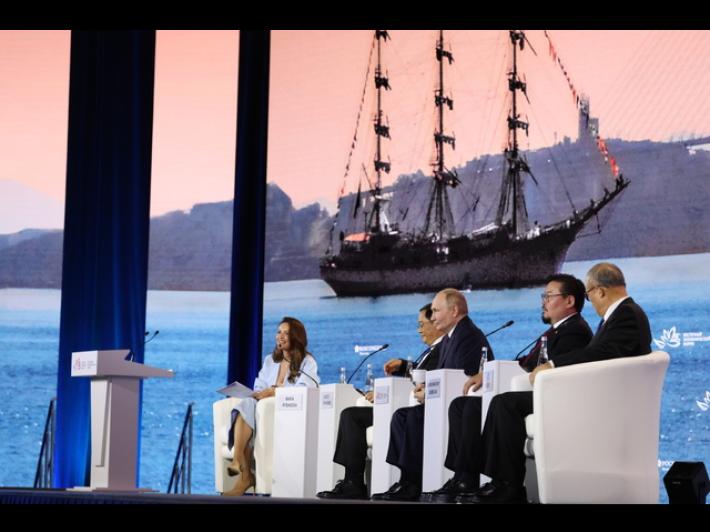 Putin, 'truppe occidentali in Ucraina sono bersaglio legittimo'