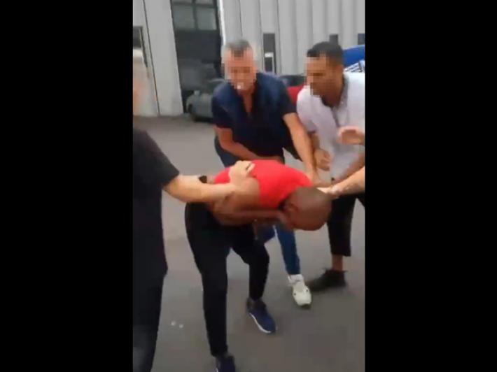 Operai aggrediti, aperta inchiesta, disposte perquisizioni