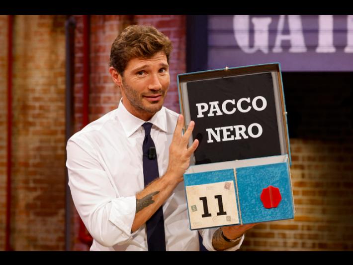 Rubato Patek Philippe a Stefano De Martino con il trucco dello specchietto