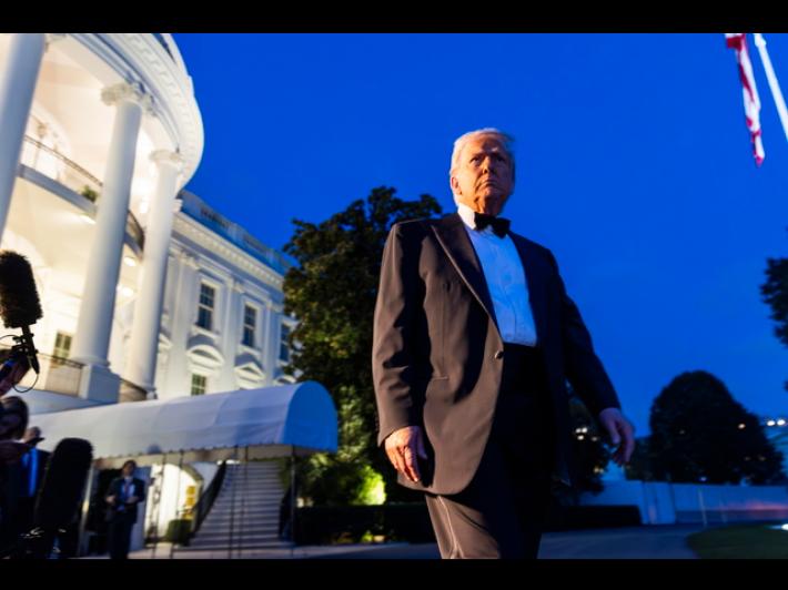 Leader dem denuncia,con Trump sulla strada della dittatura