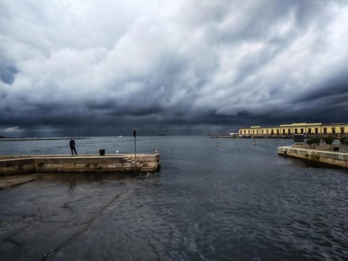 Continua il maltempo, piogge torrenziali da nord a sud