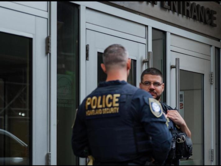 Sparatoria in un centro migranti a Dallas: un morto oltre all'attentatore 