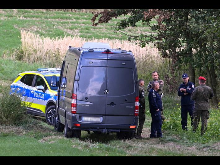 Polonia chiude spazio aereo e alza jet in volo