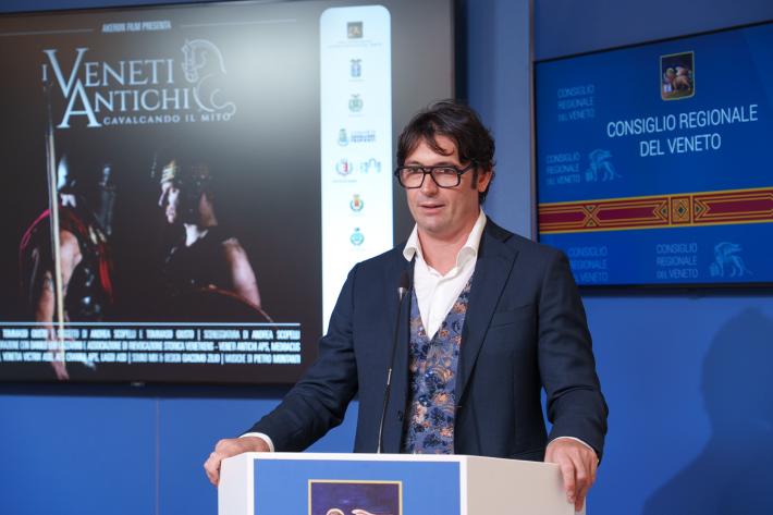 Comunicato Stampa: Presentato a palazzo Ferro Fini il docufilm di Tommaso Giusto &lsquo;I Veneti Antichi. Cavalcando il Mito&rsquo;