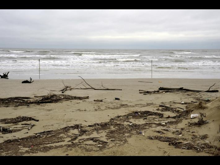 Maltempo, forte vento in Romagna, 'evitare la spiaggia'